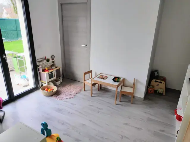 Salle de jeux et dortoir